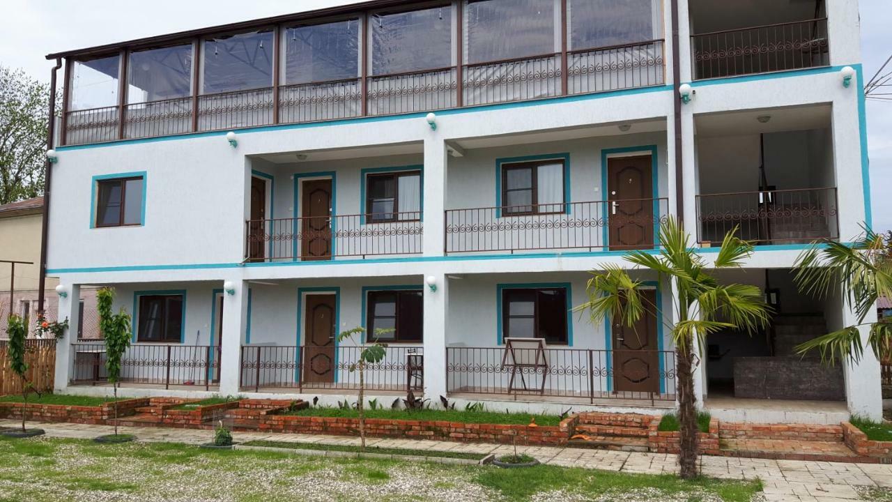 Apsa Butik Hotel Suhumi Exterior foto